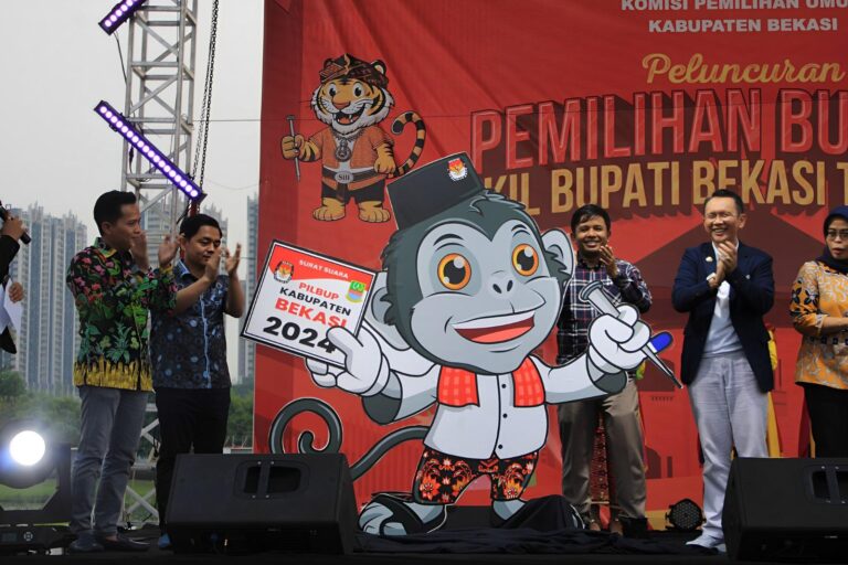Jadikan Pilkada Bekasi 2024 Berkelas, Pesan Dani Ramdan Saat Hadiri Peluncuran Pilbup Dan Wabup Bekasi