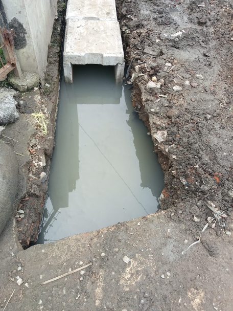 Proyek Pembangunan Rehabilitasi Drainase Di Tanjungmekar Diduga Kurang Optimal, Terindikasi Tak Sesuai Aturan