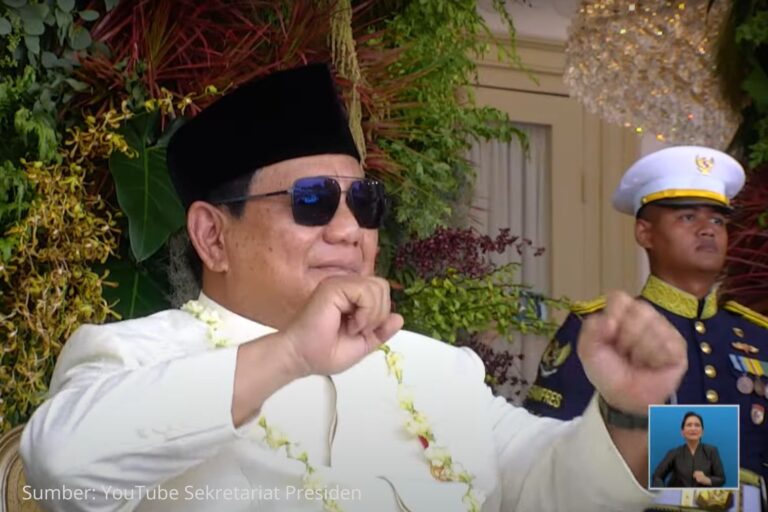 Tarian Tabola-Bale Guncang Istana, Prabowo hingga Seskab Teddy Turun Joget Bersama